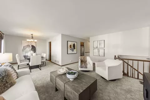 Living - 560 Tennyson Dr, Wheaton, IL 60189 photo 3 of 6