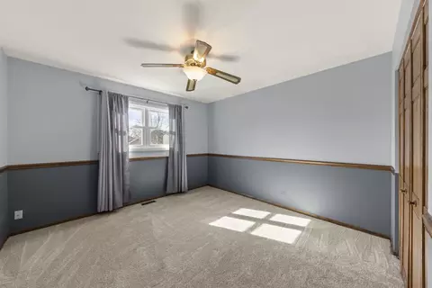 Bedroom - 560 Tennyson Dr, Wheaton, IL 60189 photo 4 of 4