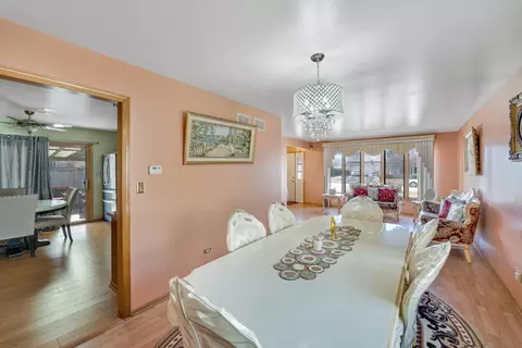 Dining - 7653 S 78th Ct, Bridgeview, IL 60455 photo 2 of 3