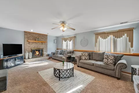 Living - 7653 S 78th Ct, Bridgeview, IL 60455 photo 1 of 4