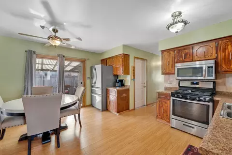 Kitchen - 7653 S 78th Ct, Bridgeview, IL 60455 photo 1 of 2