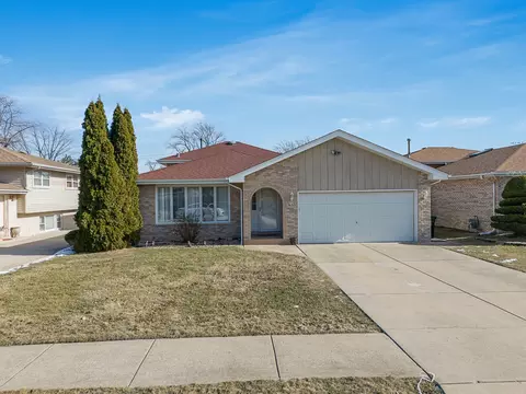 7653 S 78th Ct, Bridgeview, IL 60455