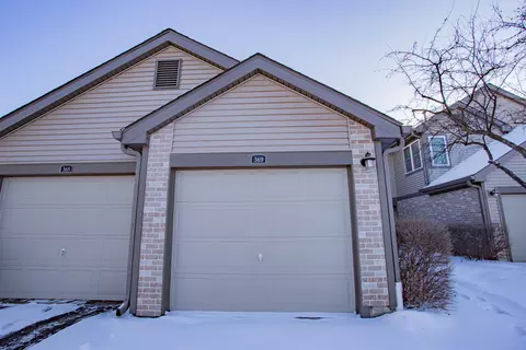 369 Grissom Ct, Hoffman Estates, IL 60169