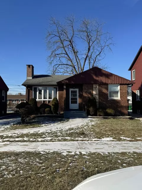 2344 Stratford Ave, Westchester, IL 60154