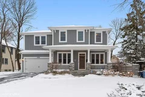 2725 Fort Sheridan Ave, Highland Park, IL 60035