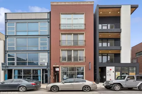 2117 N Damen Ave #4, Chicago, IL 60647