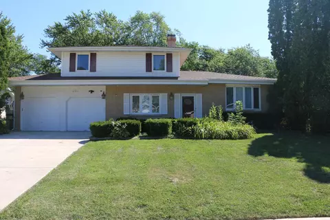 535 N Beck Rd, Lindenhurst, IL 60046