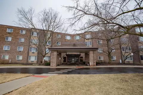 1375 Rebecca Dr #120, Hoffman Estates, IL 60169