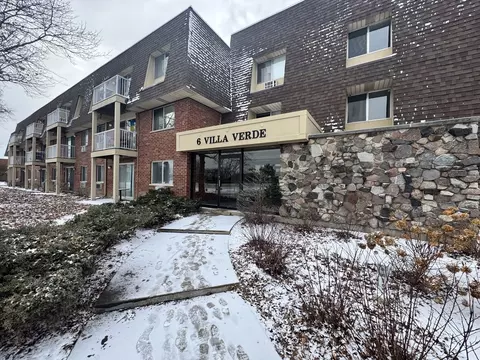 6 Villa Verde Dr #303, Buffalo Grove, IL 60089