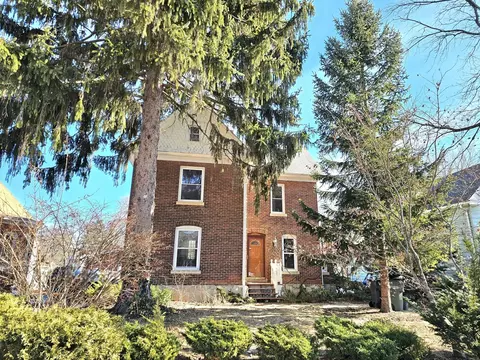 2917 Enoch Ave, Zion, IL 60099