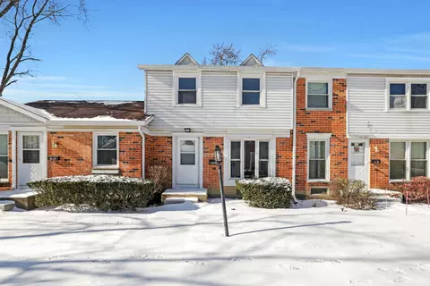 4027 Oxford Ct #4027, Streamwood, IL 60107
