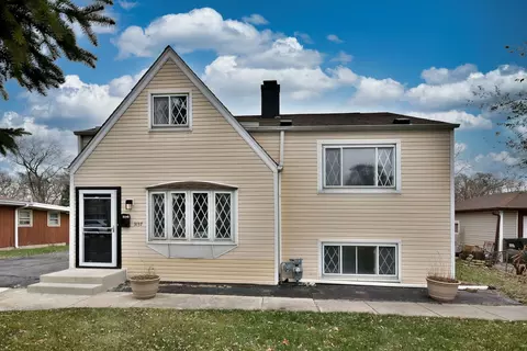 3137 Rhodes Ave, Melrose Park, IL 60164