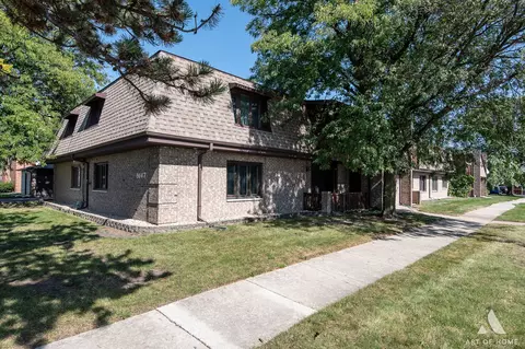 9147 S Roberts Rd #W-202, Hickory Hills, IL 60457
