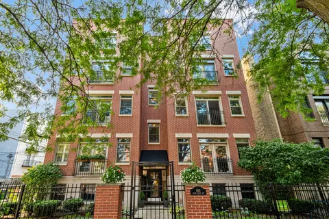 1618 N Oakley Ave #1S, Chicago, IL 60647