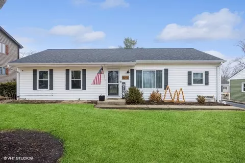 3212 Sunrise View St, Mchenry, IL 60050