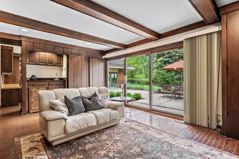 Living - 9 Hampton Dr, Oak Brook, IL 60523 photo 2 of 4