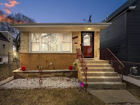 7122 S Winchester Ave, Chicago, IL 60636