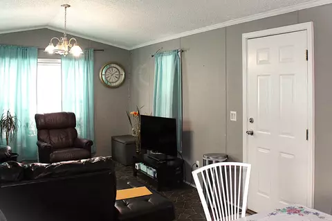 1330 Rand Rd, Des Plaines, IL 60016 photo 6