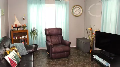 1330 Rand Rd, Des Plaines, IL 60016 photo 2
