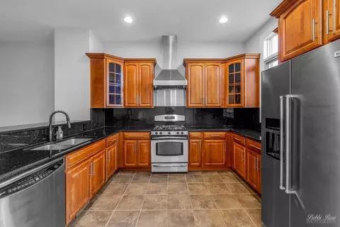 Kitchen - 144 River Walk Ct, Elgin, IL 60120 photo 1 of 4