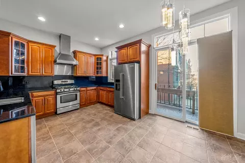 Kitchen - 144 River Walk Ct, Elgin, IL 60120 photo 3 of 4
