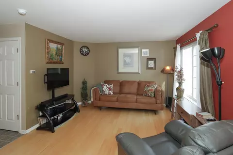 10811 Cape Cod Ln, Huntley, IL 60142 photo 5