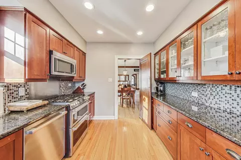 312 E Illinois St, Wheaton, IL 60187 photo 13