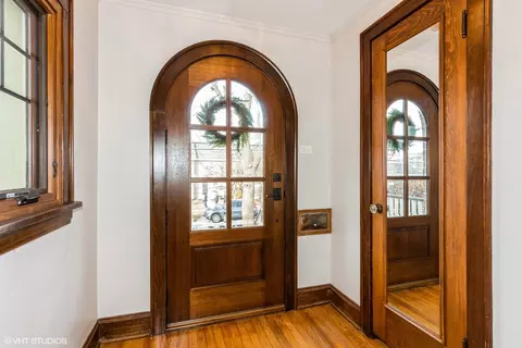 312 E Illinois St, Wheaton, IL 60187 photo 3