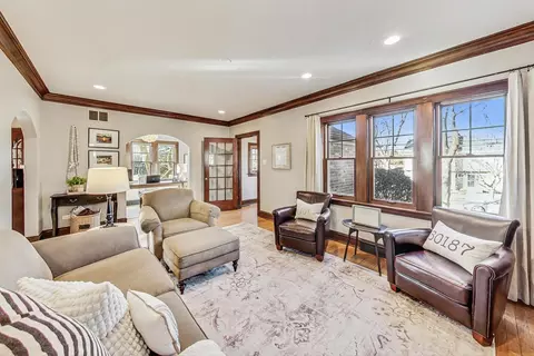 312 E Illinois St, Wheaton, IL 60187 photo 5