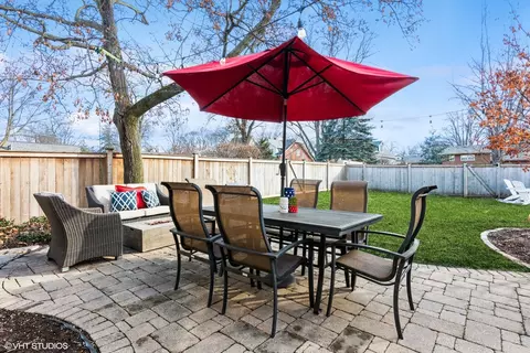 312 E Illinois St, Wheaton, IL 60187 photo 42