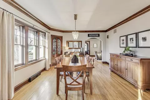 312 E Illinois St, Wheaton, IL 60187 photo 9