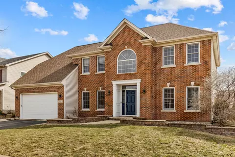 2052 Gardner Cir E, Aurora, IL 60503