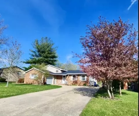 5 Cambridge Dr, Spring Valley, IL 61362