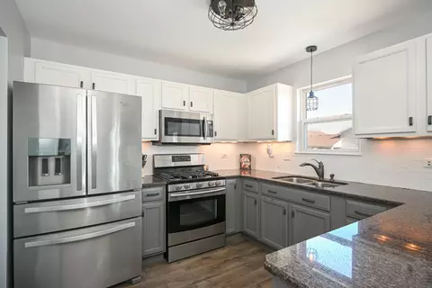 Kitchen - 2216 Ashbrook Ln, Plainfield, IL 60586 photo 1 of 2