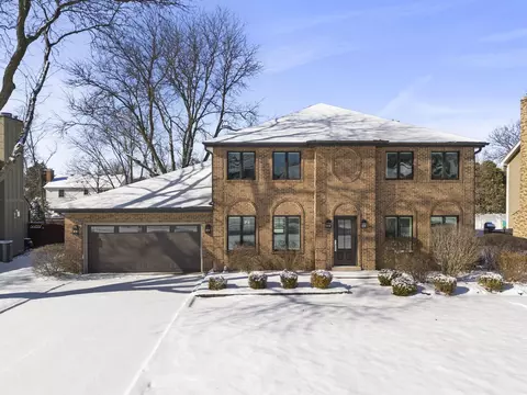 1934 Sherwood Pl, Wheaton, IL 60189
