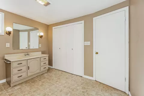 511 E Colden St, Polo, IL 61064 photo 9