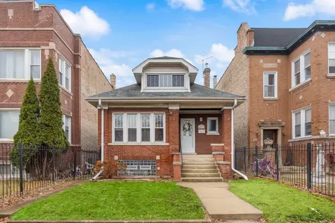 4833 W George St, Chicago, IL 60641