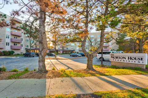 6401 Lincoln Ave #504, Morton Grove, IL 60053