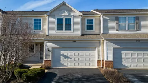 1194 Grand Cypress Cir, Aurora, IL 60502