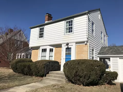 612 W White St, Champaign, IL 61820