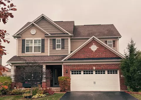 25 Beverly Ln, Hawthorn Woods, IL 60047