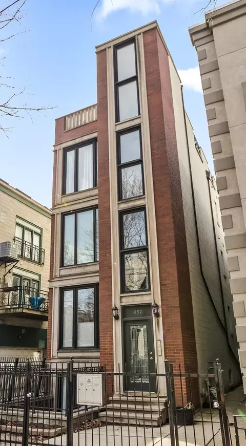 852 N Paulina St #3, Chicago, IL 60622
