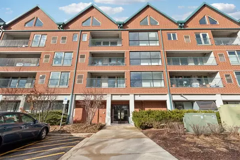 1111 Burlington Ave #316, Lisle, IL 60532