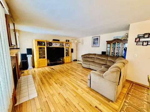1631 Madison Ridge Dr, Plainfield, IL 60586 photo 8