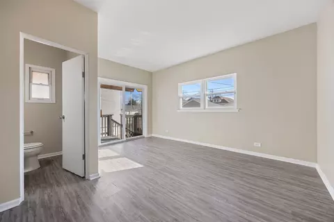 Living - 6438 Sinclair Ave, Berwyn, IL 60402 photo 7 of 8