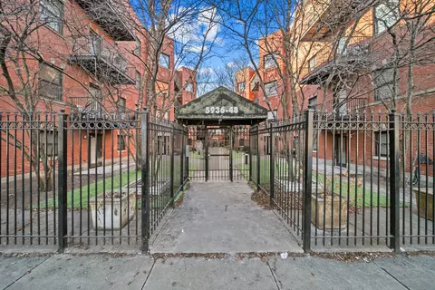 5936 S King Dr #3, Chicago, IL 60637