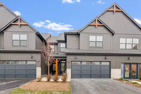 1857 Ambrose Ln, Woodridge, IL 60517