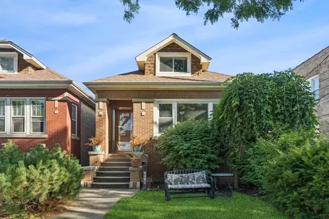 5514 W Newport Ave, Chicago, IL 60641