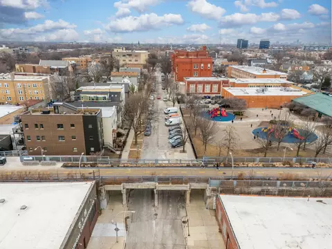Undisclosed, Chicago, IL 60647 photo 36