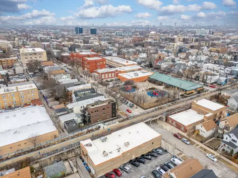Undisclosed, Chicago, IL 60647 photo 37
